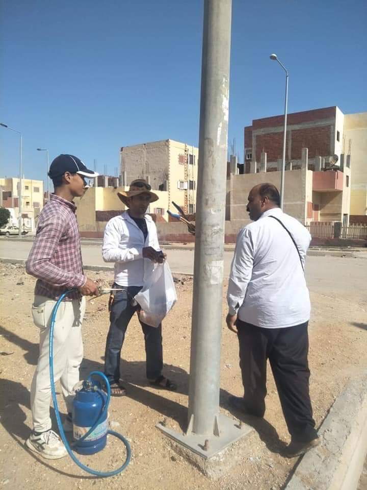 جهاز العاشر من رمضان يُكلف شركات الكهرباء بتكثيف المرور على أعمدة الإنارة للتأكد من سلامتها وإجراء الصيانة اللازمة لها