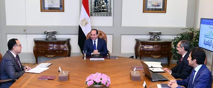 اجتمع السيد الرئيس عبد الفتاح السيسي اليوم مع الدكتور مصطفى مدبولي رئيس مجلس الوزراء، والدكتور عمرو طلعت وزير الاتصالات وتكنولوجيا المعلومات.