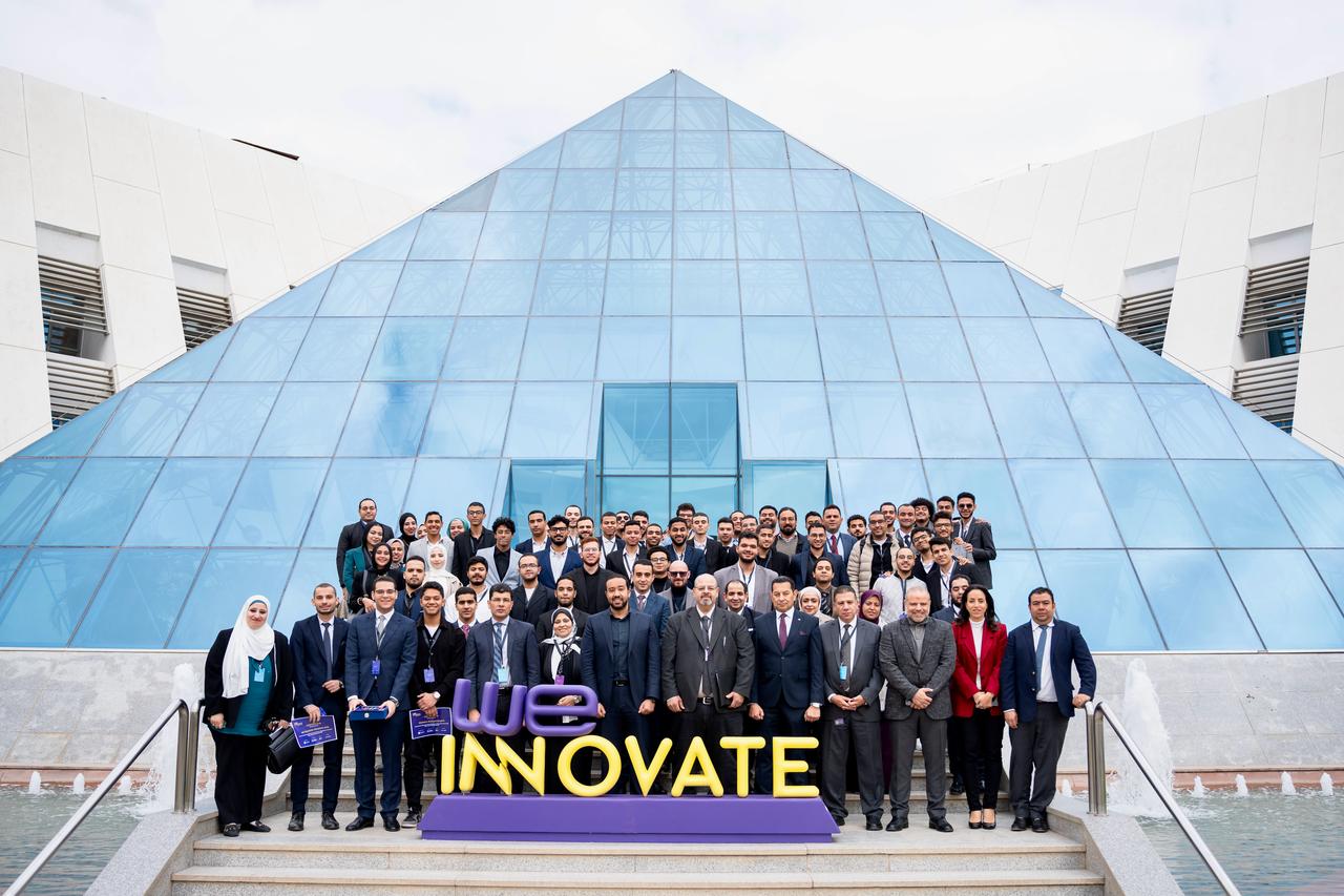 “المصرية للاتصالات” و”الجهاز القومي لتنظيم الاتصالات” يحتفلان بخريجي أكاديمية “نحن نبتكر WE INNOVATE”