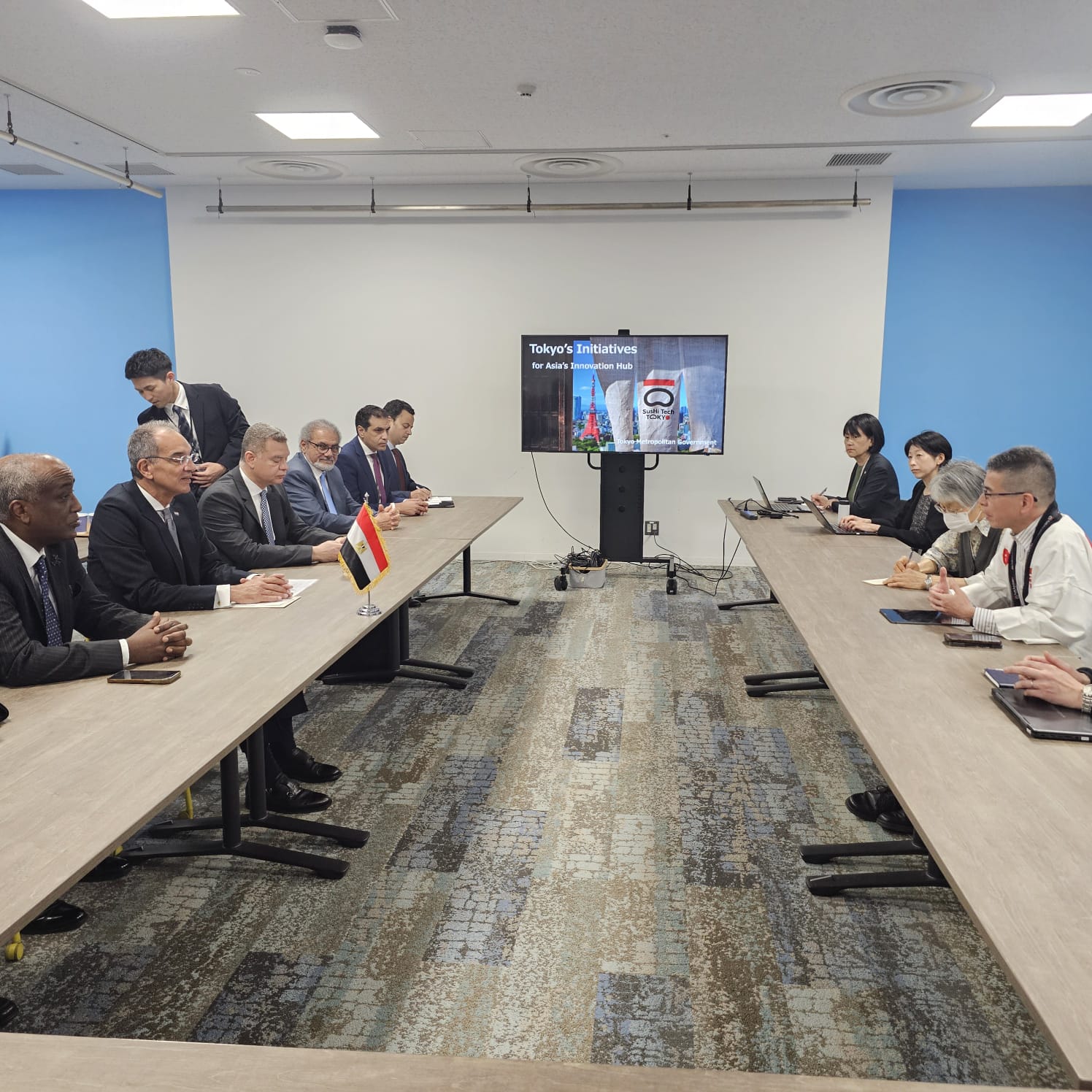 وزير الاتصالات يبحث مع مسؤولى منصة طوكيو للابتكار التعاون فى مجال دعم الابتكار الرقمى وريادة الأعمال