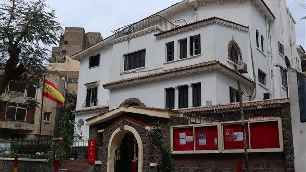 “رائدات الفن: التمكين من خلال الفن” – معرض يحتفي بإبداع النساء في المتحف المصري الكبير برعاية معهد ثربانتس بالقاهرة