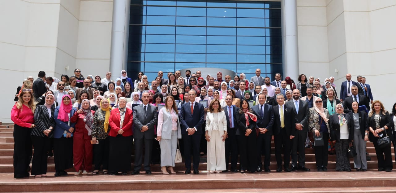 وزير الاتصالات يفتتح فعاليات الاحتفالية السنوية لمبادرة قدوة. تك: مستقبل تمكين المرأة فى عصر التحول الرقمى 2025