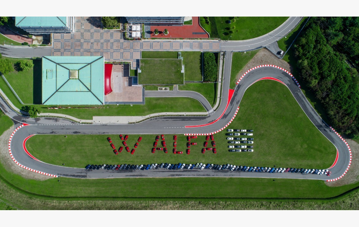 ألفا روميو تدعو عشّاقها من جميع أنحاء العالم إلى أريزي للاحتفال بمرور 115 عامًا على تأسيس العلامة الأسطورية