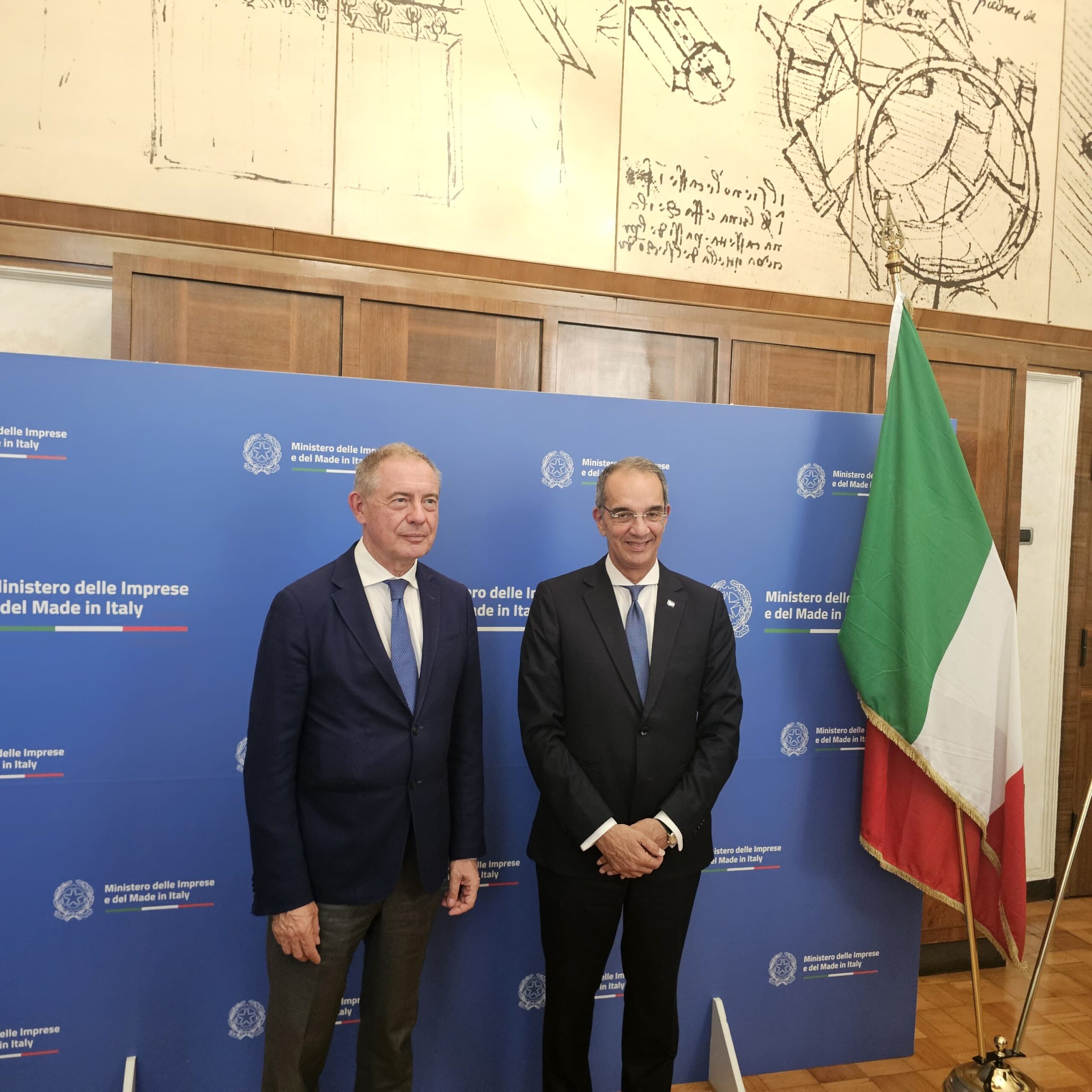 وزير الاتصالات يبحث مع وزير الأعمال والصناعة الإيطالى تعزيز التعاون فى مجال الذكاء الاصطناعى