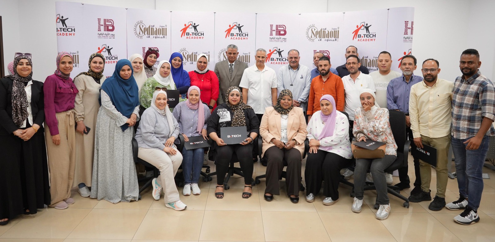 “بي تك” تدعم تطوير الكوادر البشرية بشركات القطاع العام من خلال برنامج تدريبي متكامل لموظفي “صيدناوي وبنزايون”