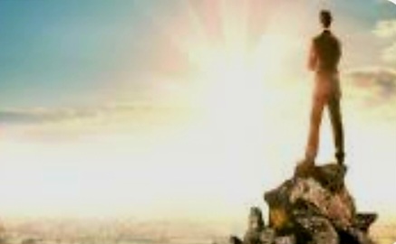 أروقة السياسة الزائفة  بين التنازلات والاستعراضات… وسقوط الأوطان… ✍️ كتب …الشريف المستشار إسماعيل الأنصاري