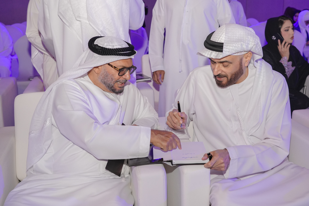 إطلاق كتاب ” الرحم الاصطناعي.. عالم ما بعد التكاثر البشري ” للدكتور جمال السويدي في أبوظبي