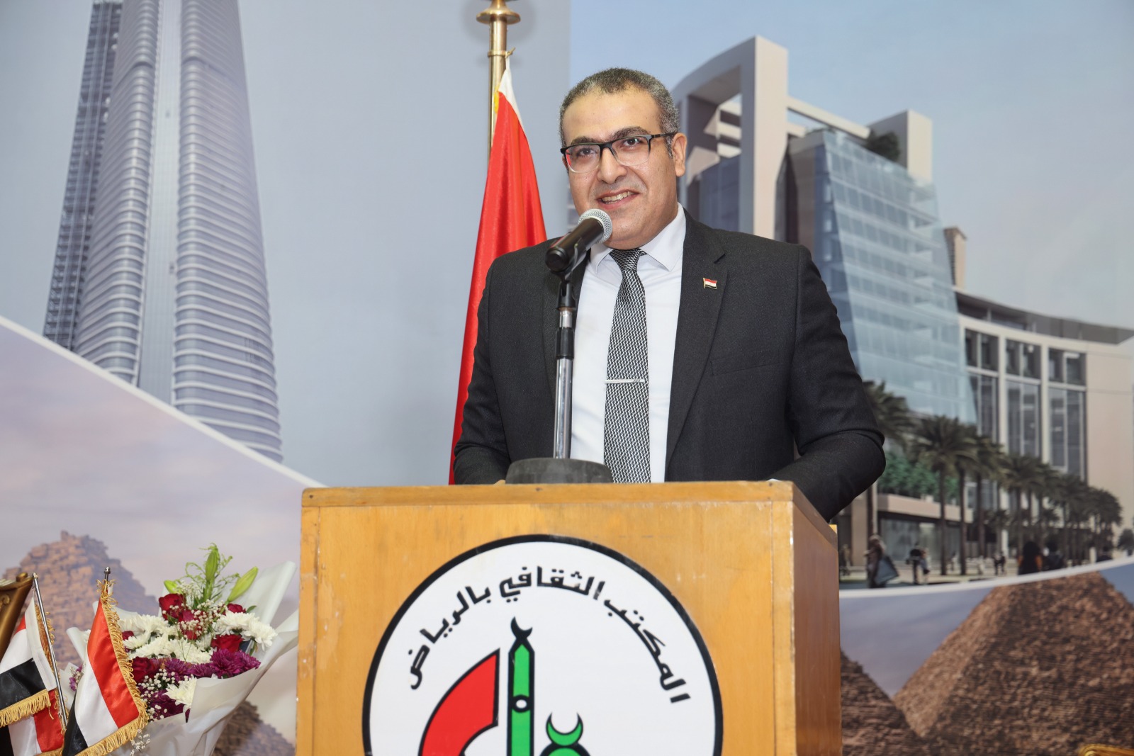 المكتب الثقافي المصري بالرياض ينظم  أمسية ثقافية بعنوان (المتحف المصري الكبير.. رهان السياحة المصرية)