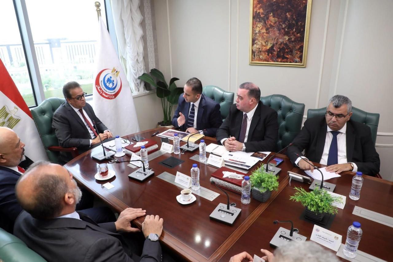 “إي آند مصر” تبحث سبل تعزيز شراكتها مع الحكومة لتسريع التحول الرقمي في القطاع الصحي ودعم مستهدفات مصر 2030